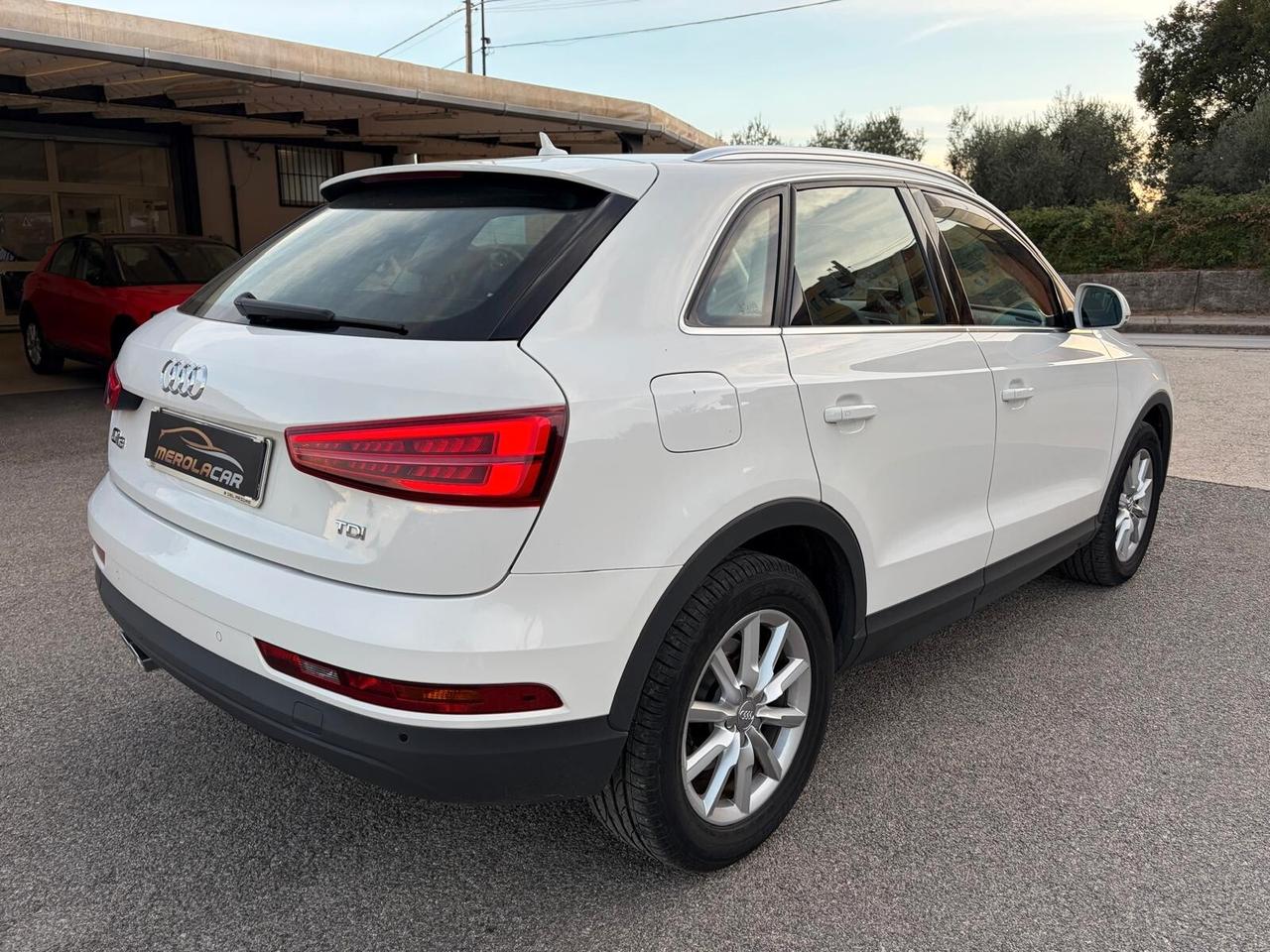 Audi Q3 2.0 TDI 120 CV Business