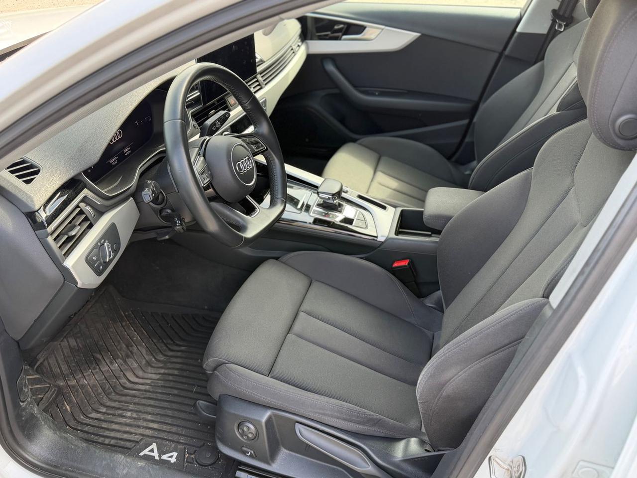 Audi A4 S Line 2.0 40 TDI #10706