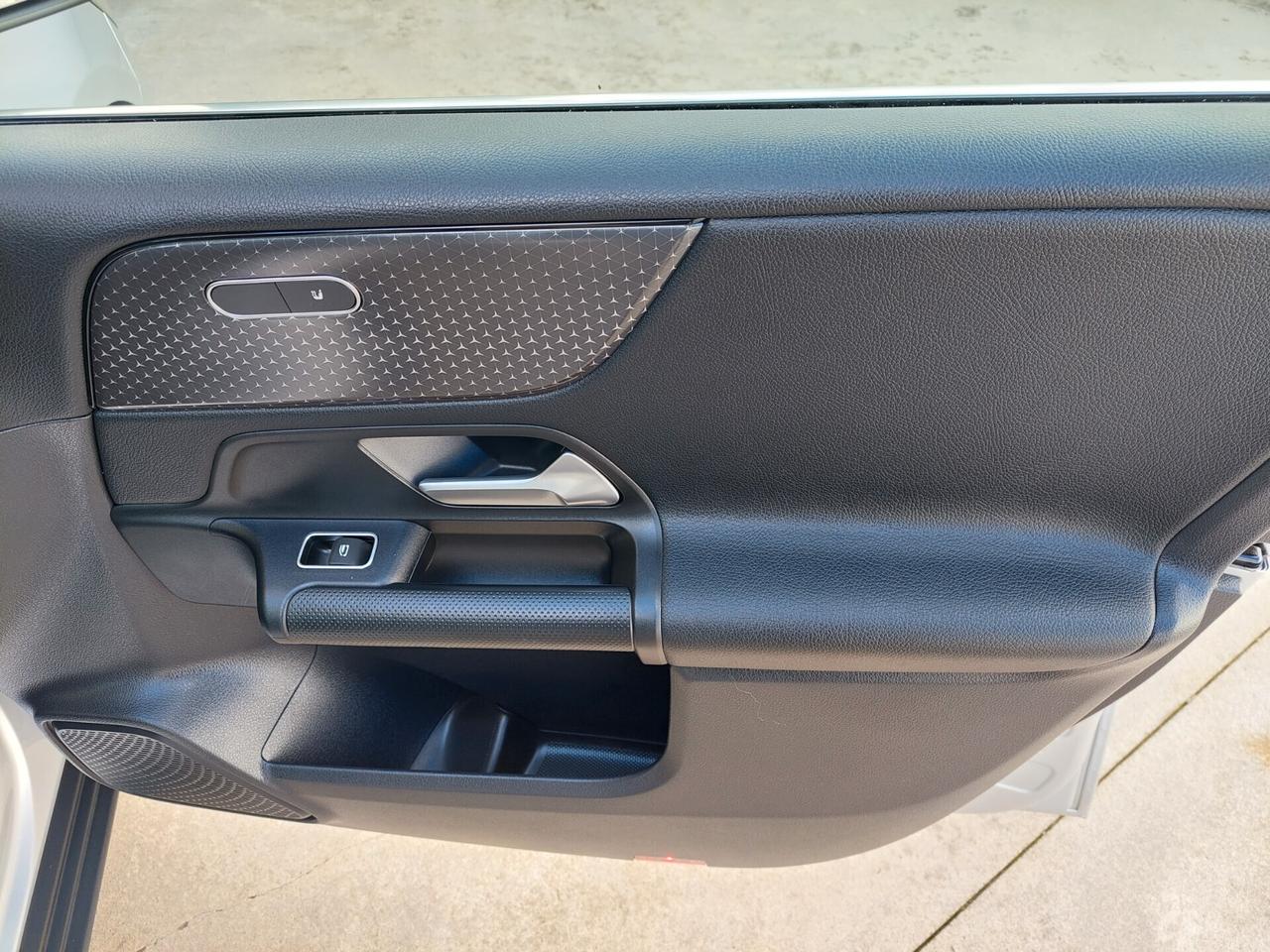 Mercedes-benz B 180 d Automatic AMG Line Premium