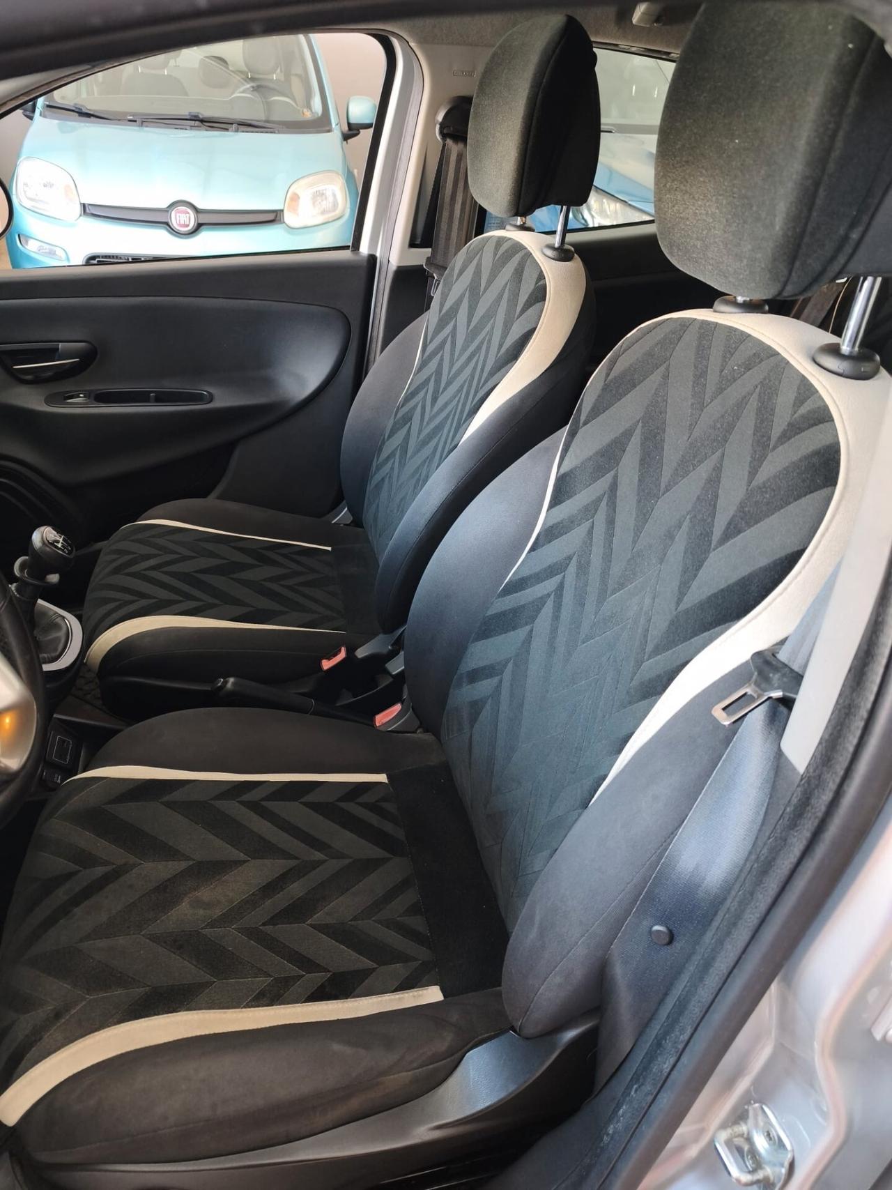 Lancia Ypsilon 1.2 69 CV 5 porte GPL Ecochic Platinum