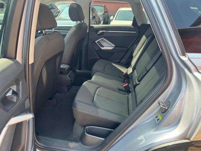 AUDI Q3 35 TDI S tronic Business Advanced + TETTO