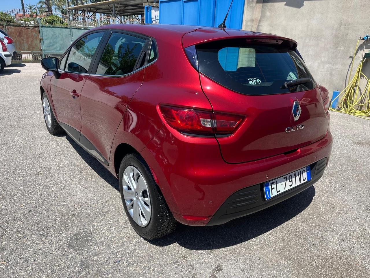 Renault clio 5P-900 tce-full-km 75000-2017