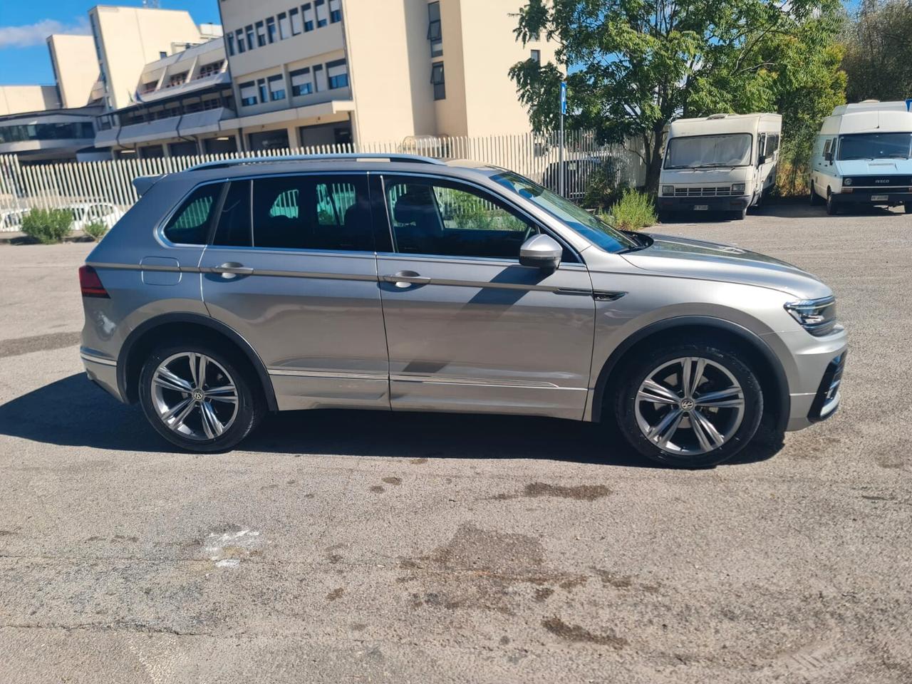 Volkswagen Tiguan 2.0 TDI 150 CV SCR DSG 4MOTION R-Line