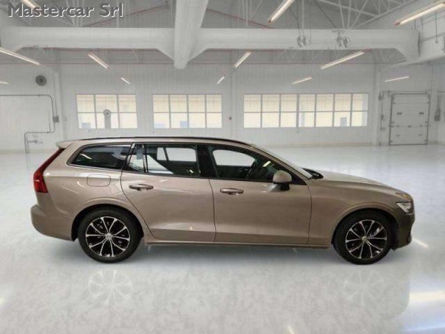 VOLVO V60 V60 2.0 D3 150cv Business auto - FW538VN