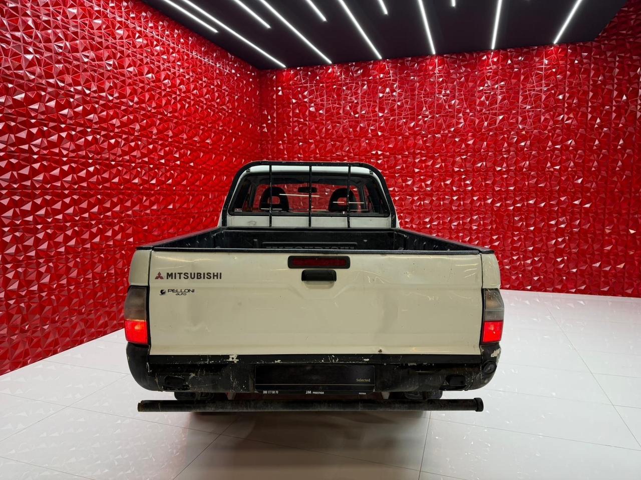 Mitsubishi L200 2.5 TDI 4WD Magnum Club Cab Pick-up