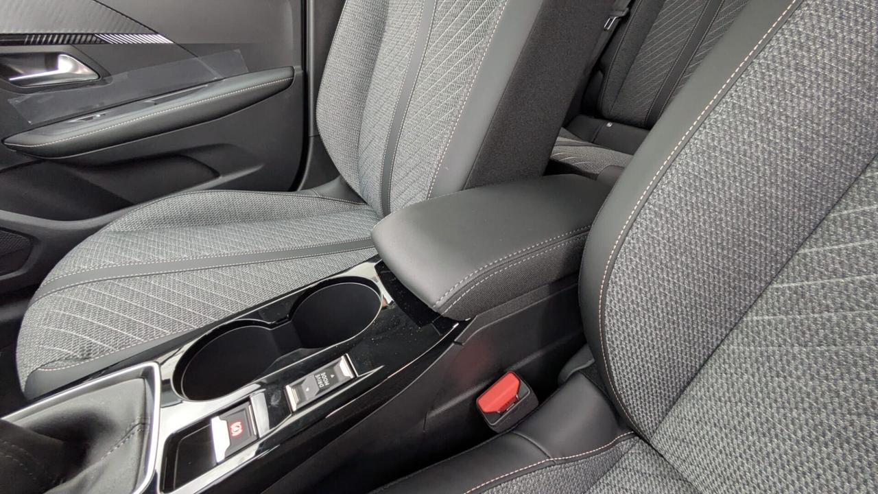 Peugeot 208 100 ALLURE