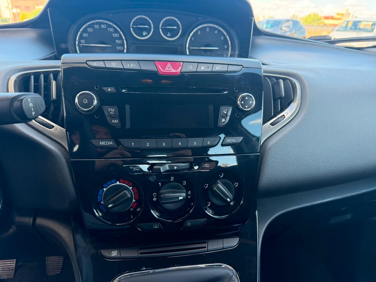 Lancia Ypsilon 1.2 69 CV 5 porte GPL Ecochic Gold