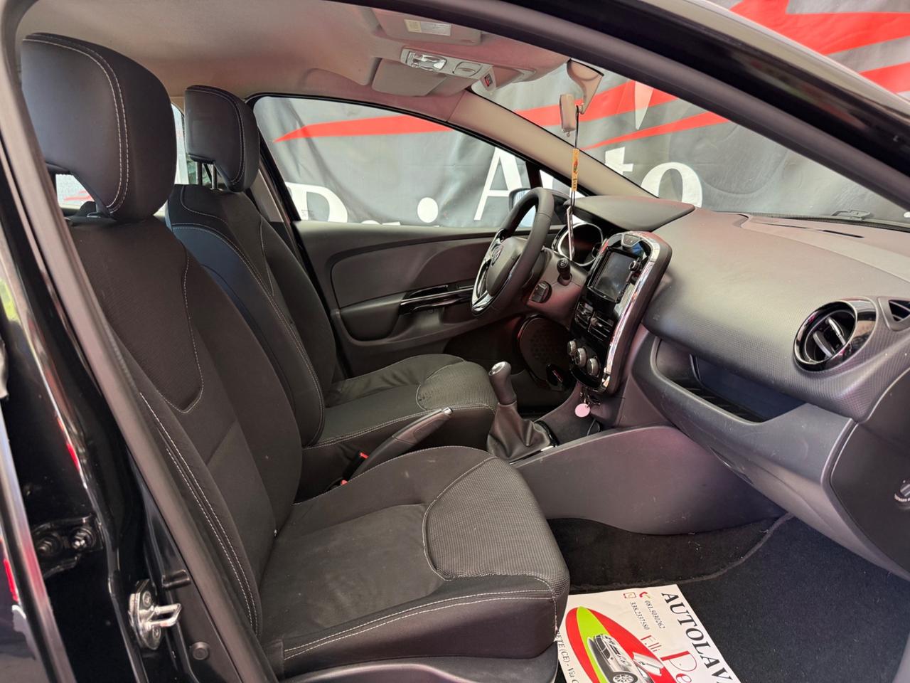 Renault Clio 1.2 75CV 5 porte