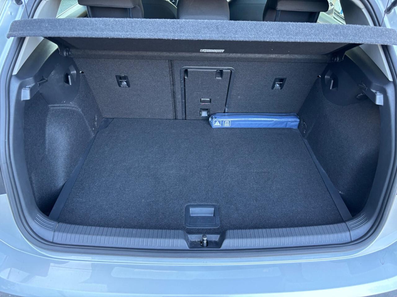 Volkswagen Golf 1.0 eTSI DSG HYBRID OK NEOPATENTATI