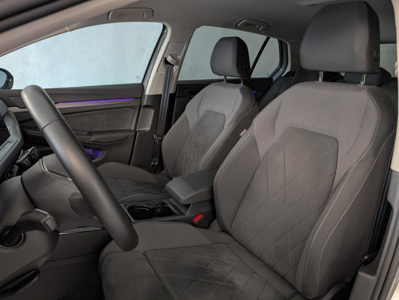 Volkswagen golf viii 1.5 TSI 130cv Style