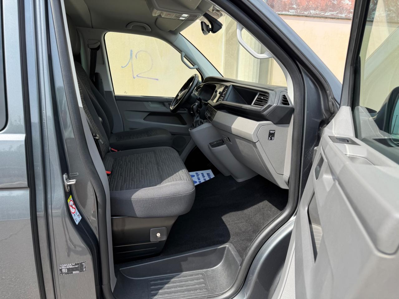 Volkswagen Caravelle 2.0 TDI 150CV DSG Cruise 9Posti