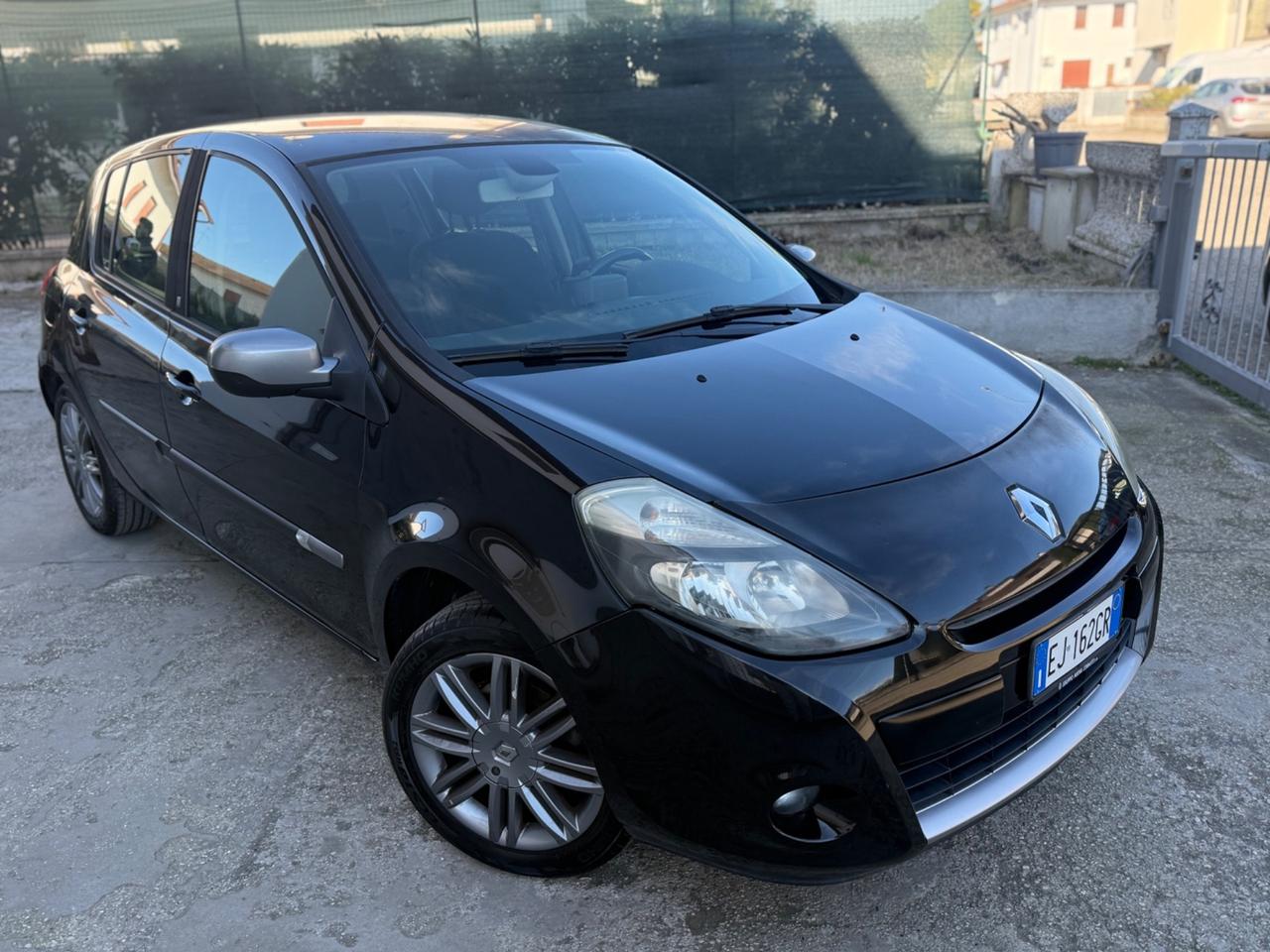 RENAULT CLIO 1.2 BENZINA FULL OPT 2011 UNICO PROP