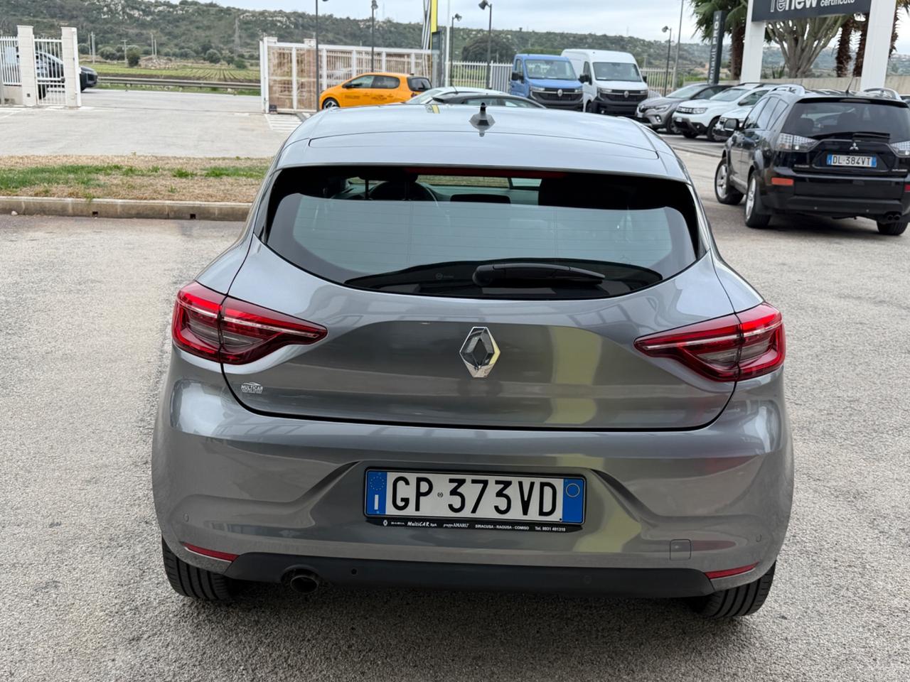 Renault Clio TCe 90 CV Equilibre solo 9000 km