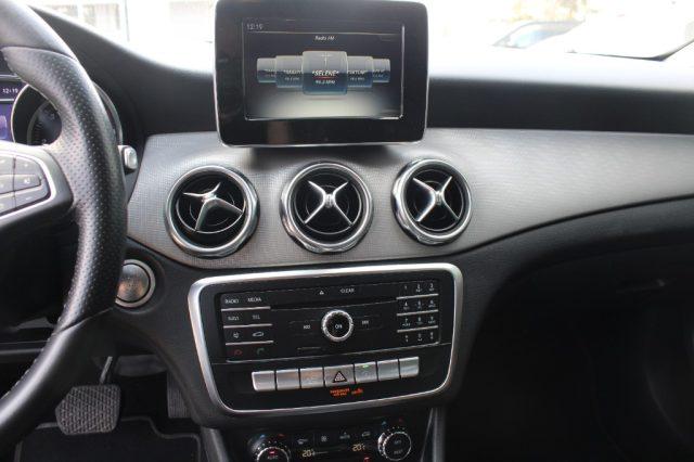 MERCEDES-BENZ GLA 200 d Automatic Sport
