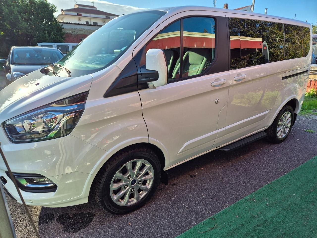 Ford Tourneo Custom 320 2.0 EcoBlue 150CV PC Titan