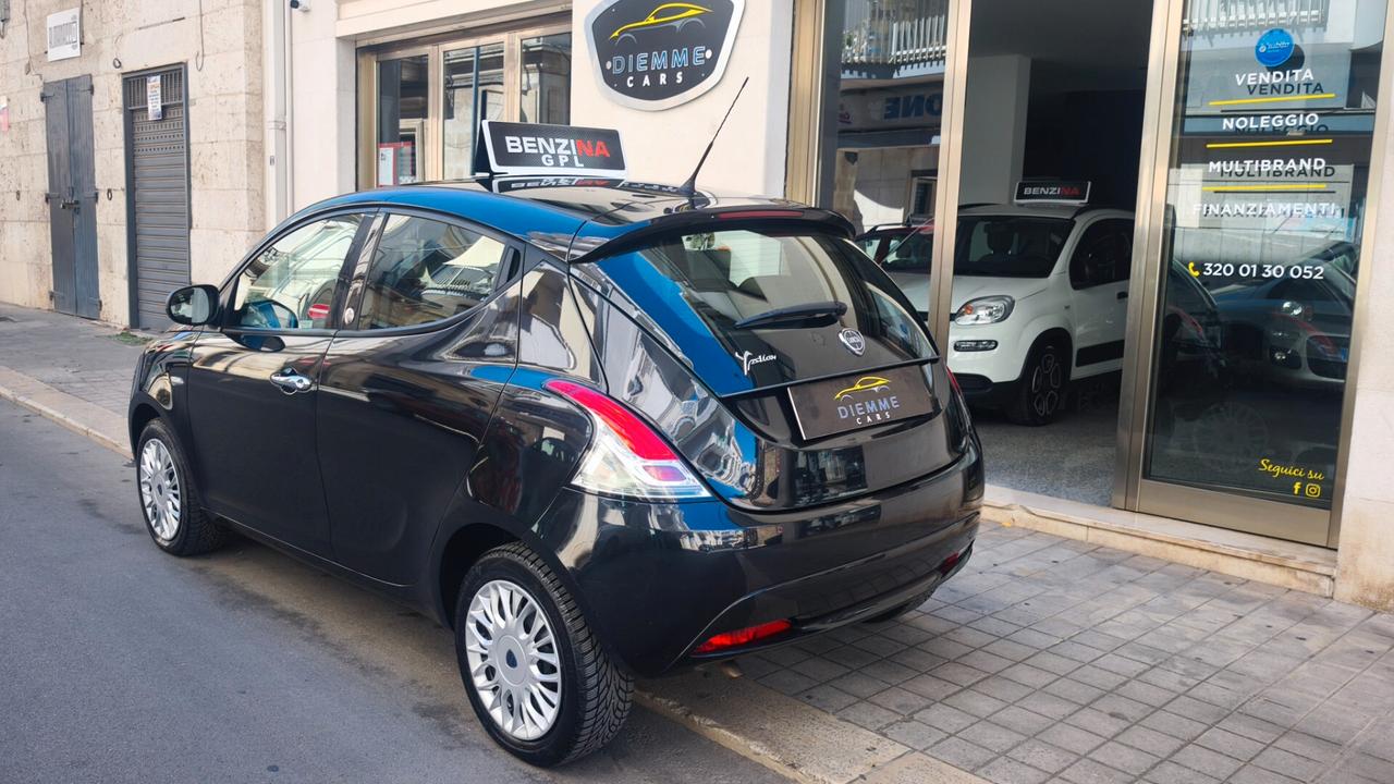 Lancia Ypsilon 1.2 69 CV GPL Ecochic Silver 2017