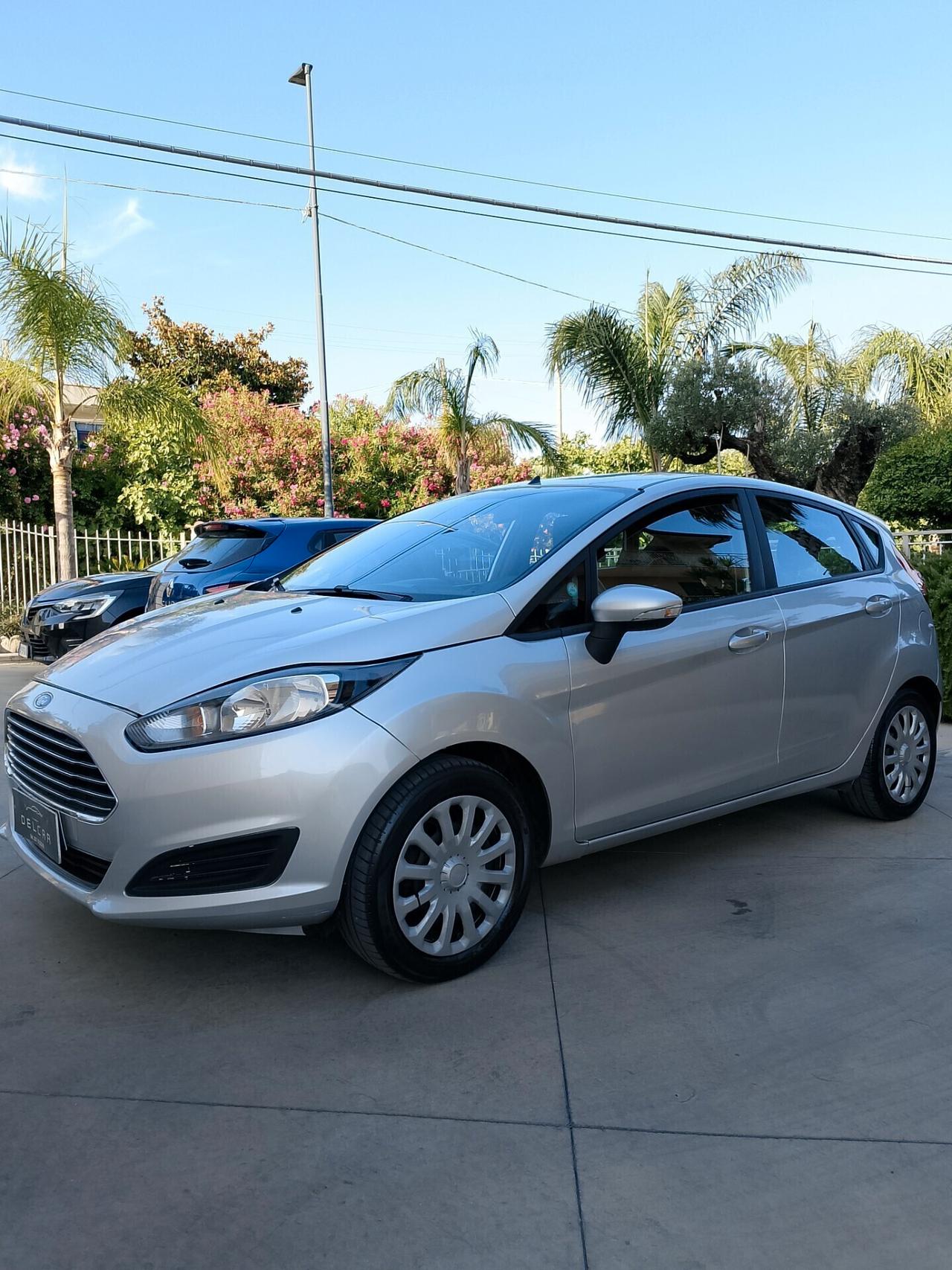 Ford Fiesta 1.2 60CV 5 porte Titanium