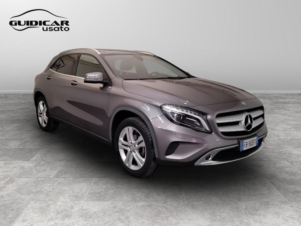 Mercedes-Benz GLA-X156 2014 - GLA 180 d (cdi) Enduro auto