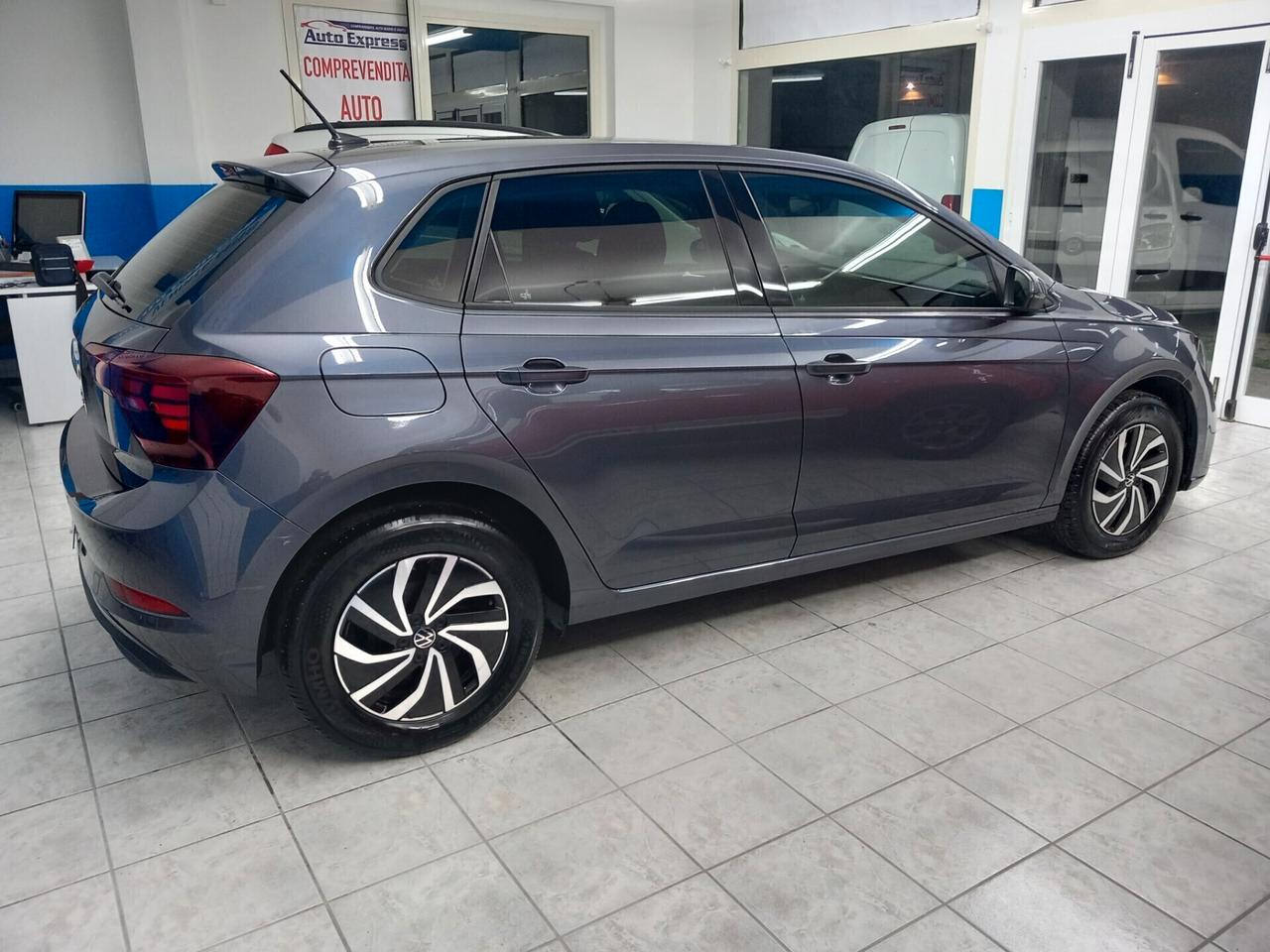 Volkswagen Polo anno 2022 benzina 1.0 km 34 mila