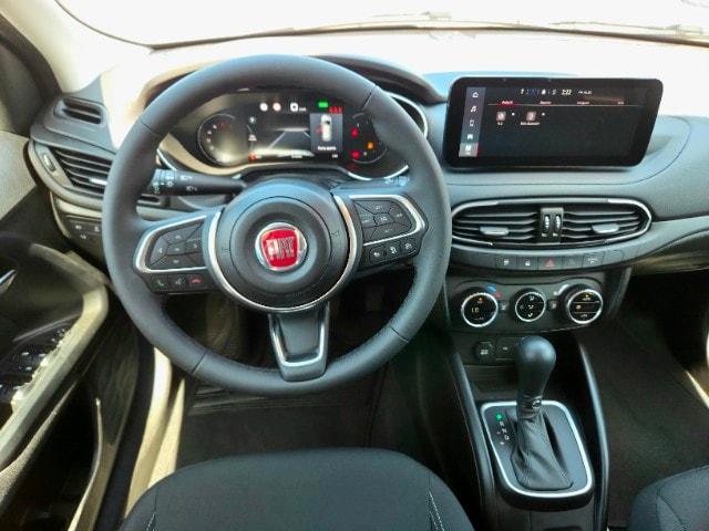 FIAT Tipo 1.5 Hybrid DCT SW Cross