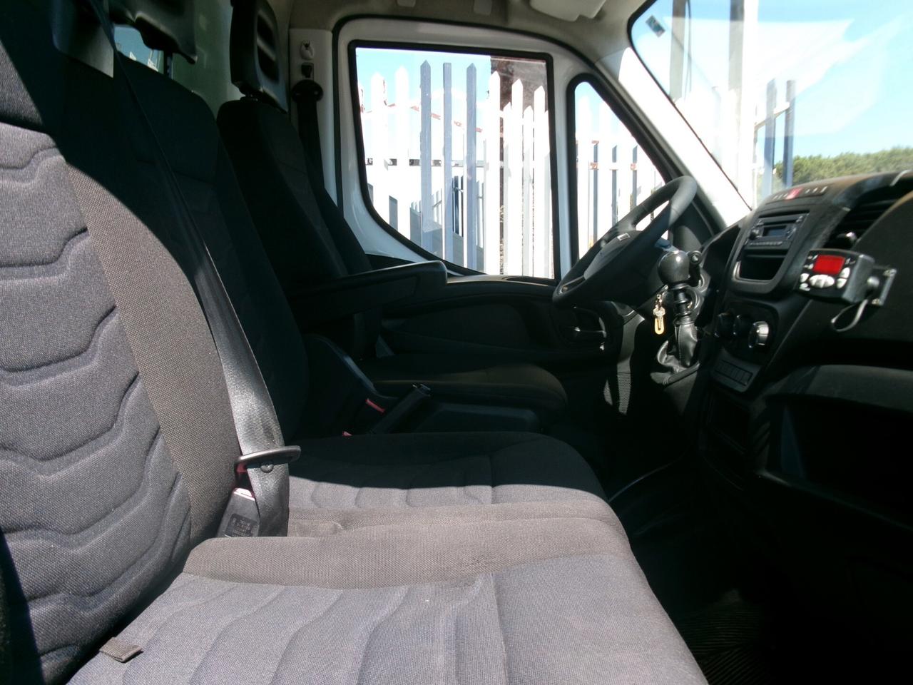 Iveco Daily 35C14 2.3 140CV E6 FRIGO+PEDANA CARICATRICE 10Q ATP FRCX -20° 09/2027 5 PEDANE 188000 KM