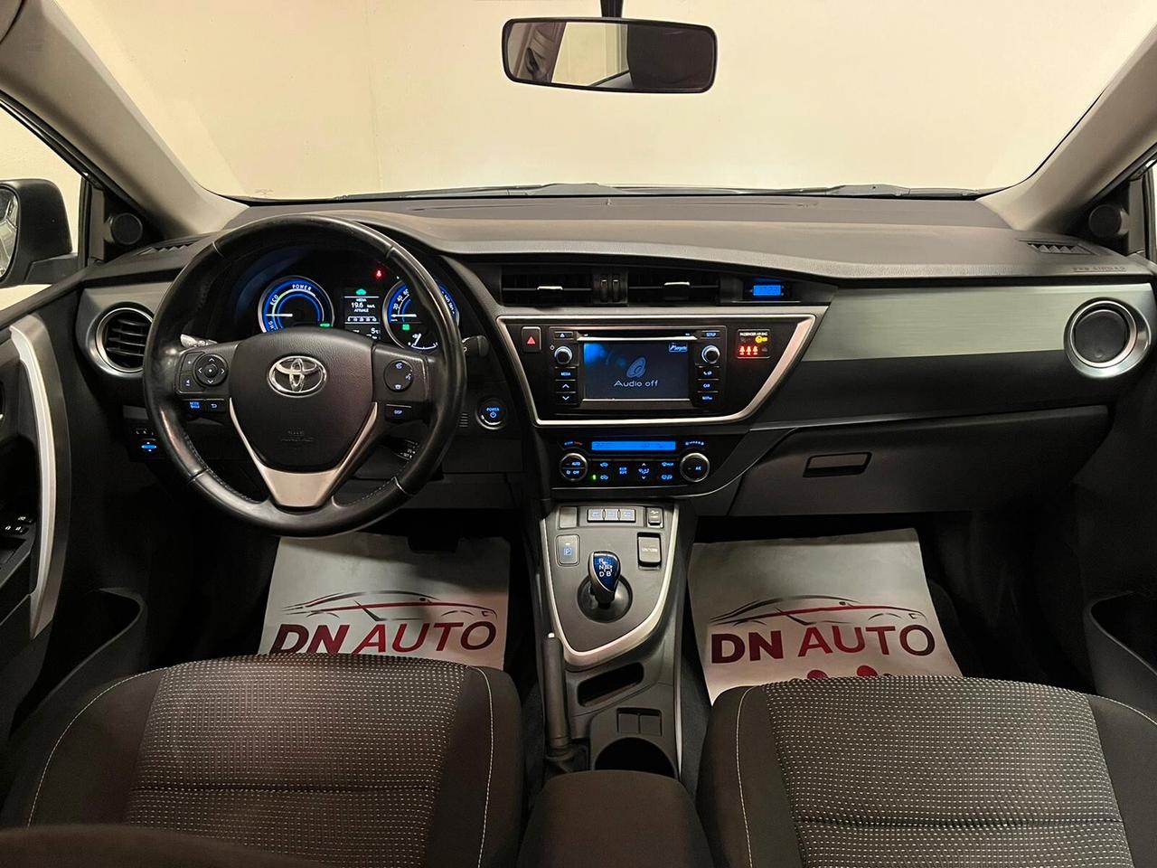 Toyota Auris 1.8 Hybrid Lounge