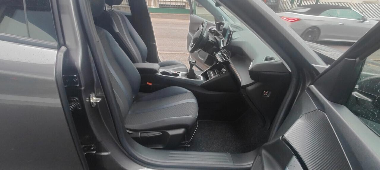 Peugeot 2008 BlueHDi 100 S&S Allure