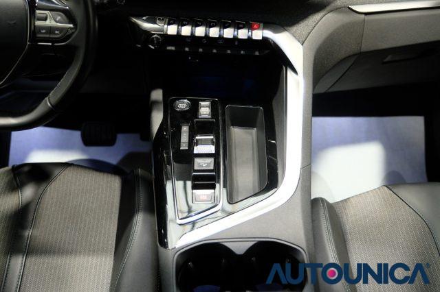 PEUGEOT 3008 HYBRID 300 E-EAT8 ALLURE PACK FULL LED