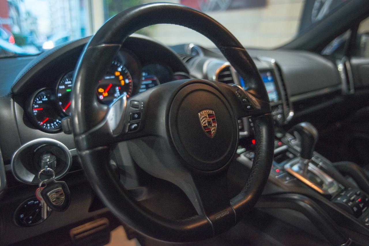 PORSCHE CAYENNE 3.0 V6 TDI 245CV TIPTRONIC CERCHI 21 NAVI PELLE TOTALE