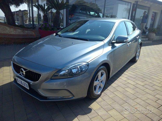 Volvo V40 Cross Country D2 120cv