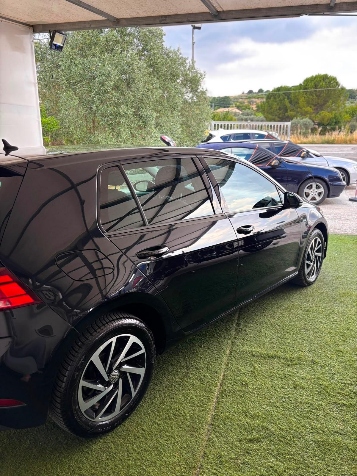 Volkswagen Golf 7.5 1.6 TDI Business 115CV