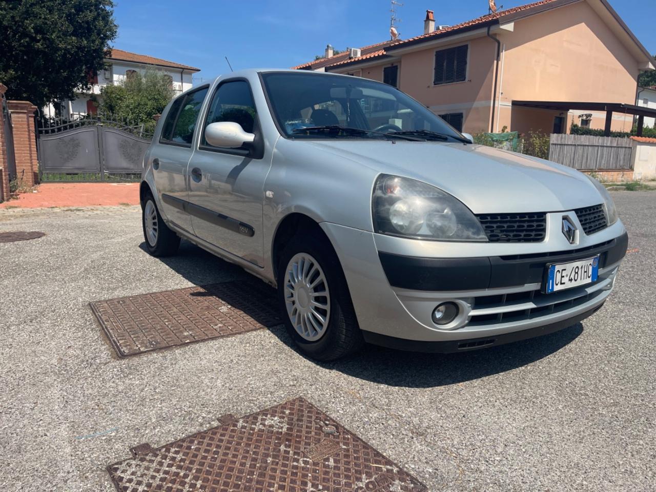 Renault Clio 1.2 16V cat 5 porte Privilège