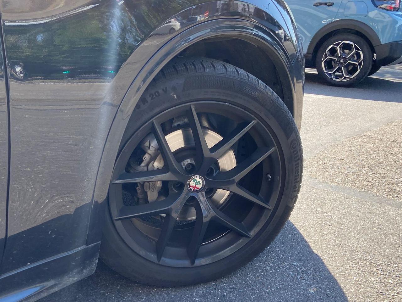 Alfa Romeo Stelvio Executive 2.2 #11022