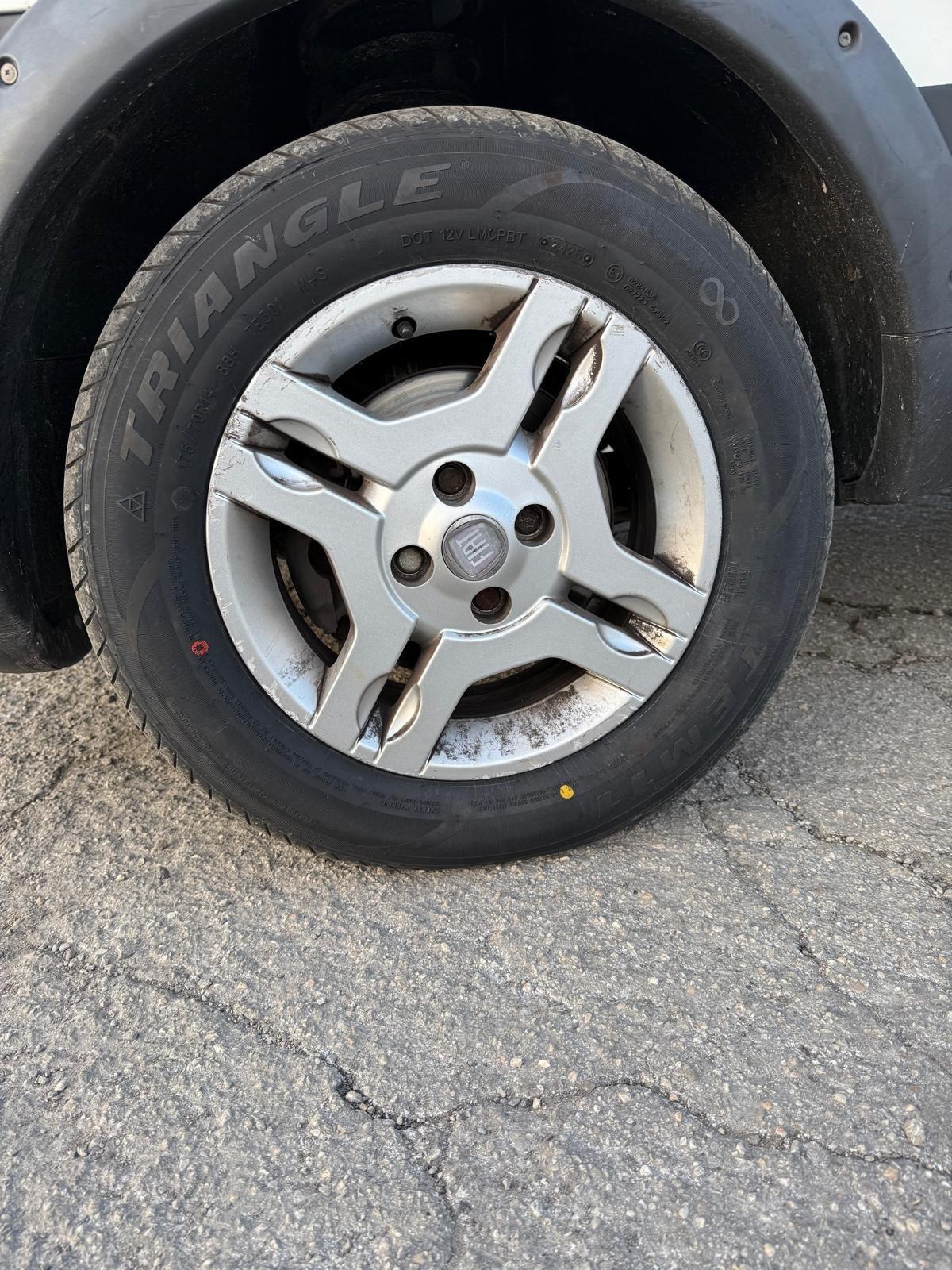 Fiat Strada 1.3 MJT Pick-up-AUTOCARRO-2 POSTI