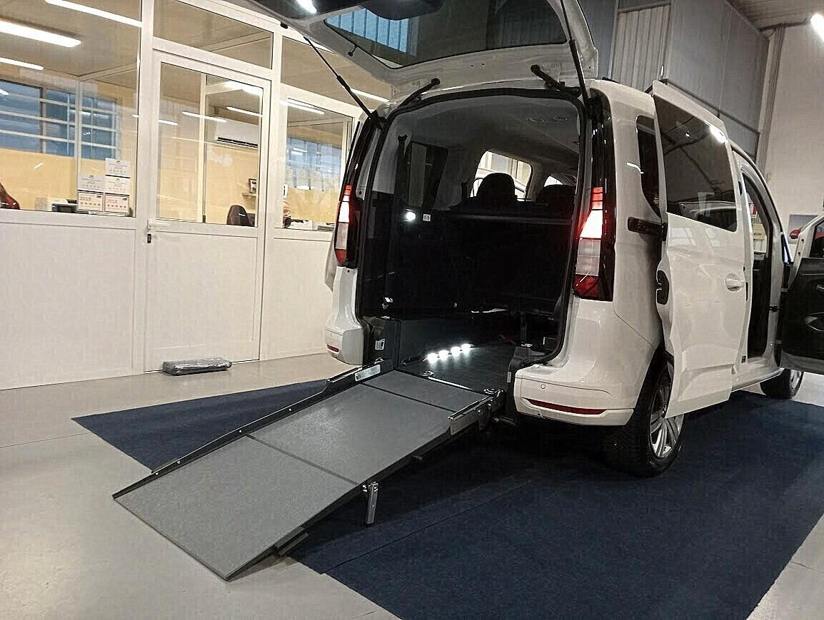 Volkswagen Caddy Pianale Ribassato 2.0 TDI 102 CV Space