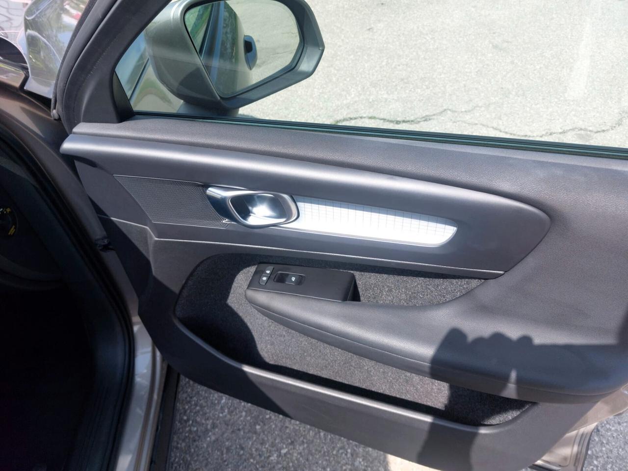 Volvo XC40 T2 Geartronic Momentum Pro