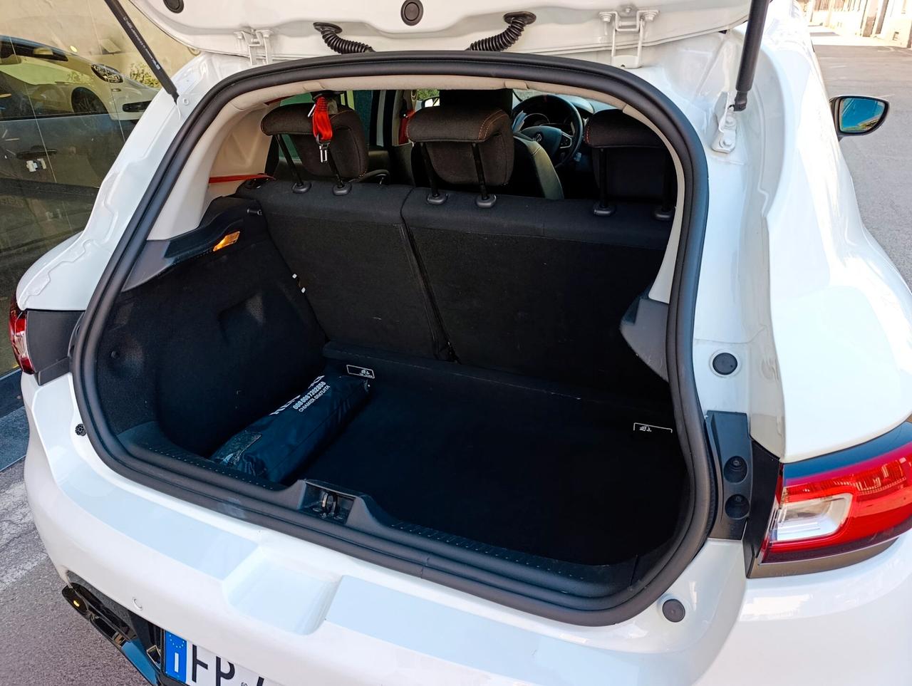 Renault Clio TCe 220CV EDC 5 porte Energy R.S. Trophy