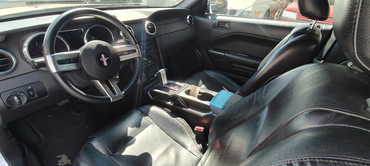 Ford Mustang CABRIO 4.0 V6