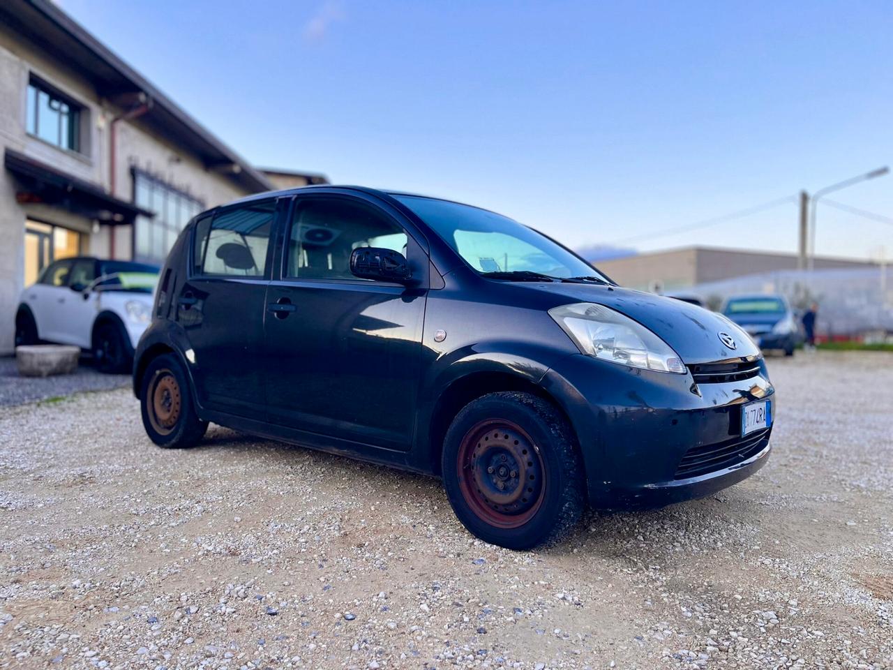 Daihatsu Sirion 1.0 12V Mio