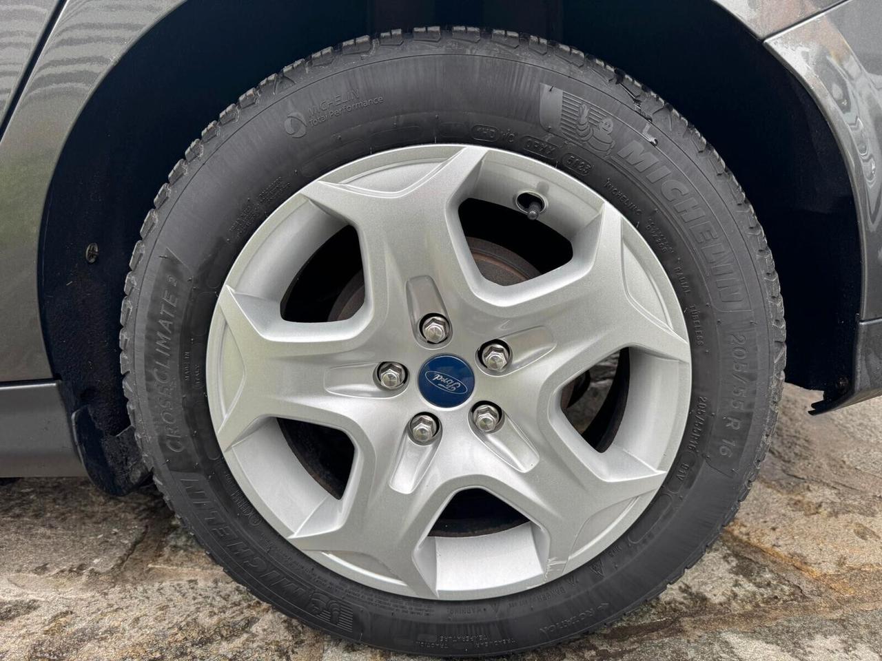 FORD FOCUS 1.5 TDCi 95cv TITANIUM NEOPAT