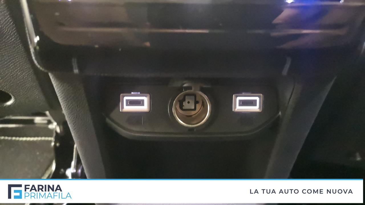 PEUGEOT Nuovo 5008 Hybrid 136 e-DCS6 GT