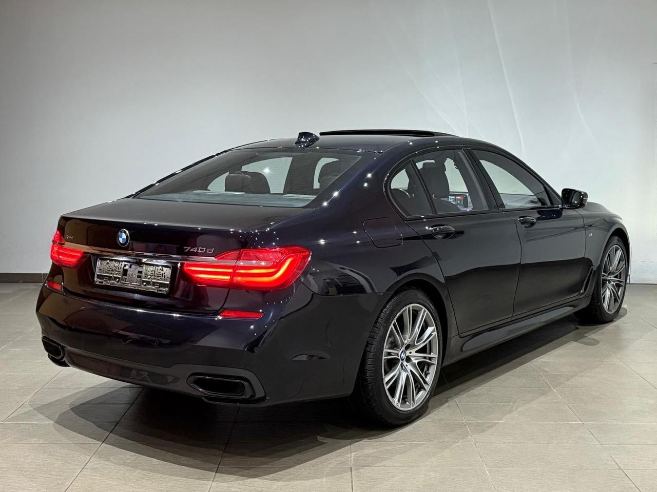 Bmw 740d xDrive M-paket (320cv/235kw)