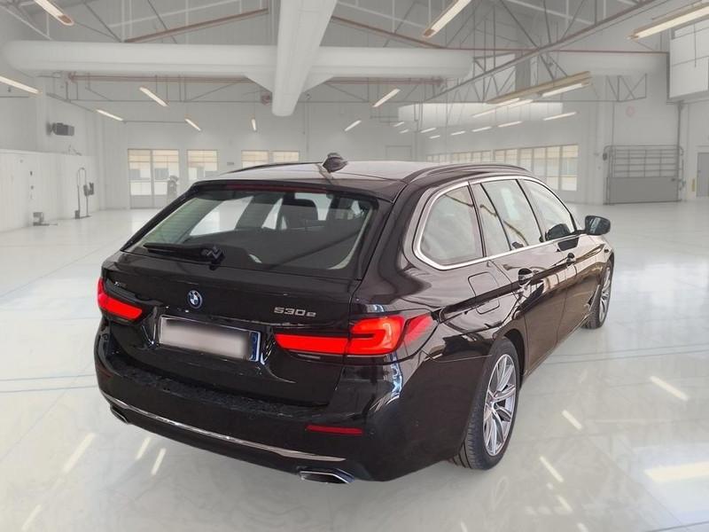 BMW 530 XDRIVE LUXURY AUTO TOURING STATION WAGON