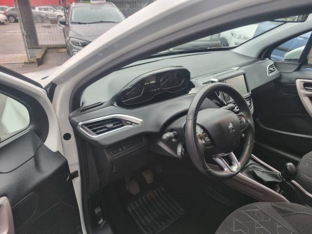 PEUGEOT 2008 BlueHDi 100 Allure