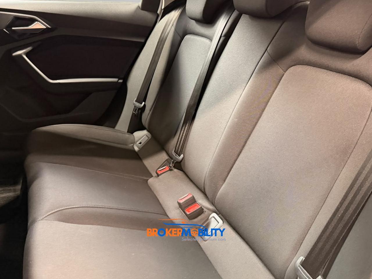Audi A1 1.0 30 TFSI 115 CV Business Advanced