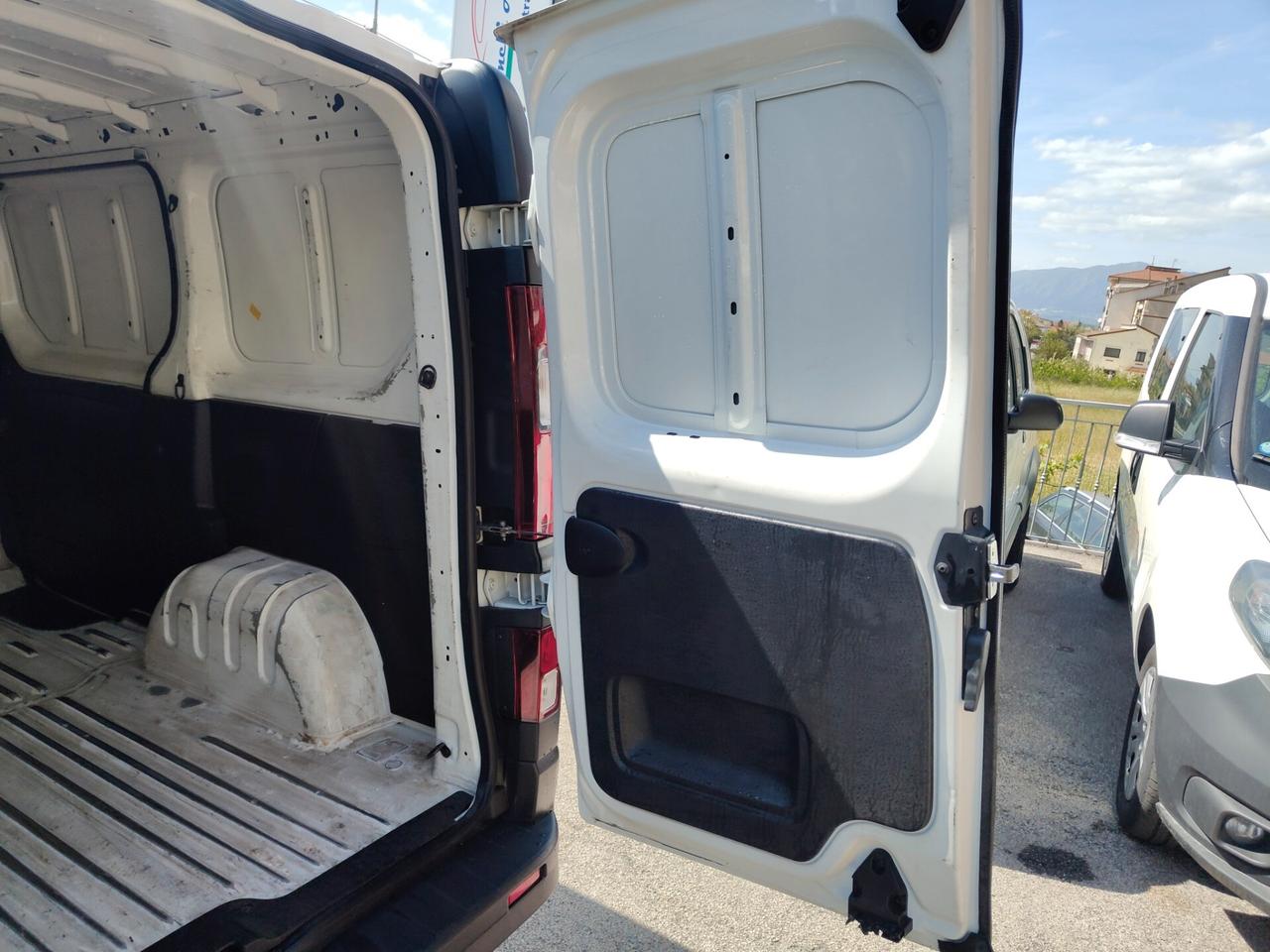 Renault Trafic 1.6 dci furgone