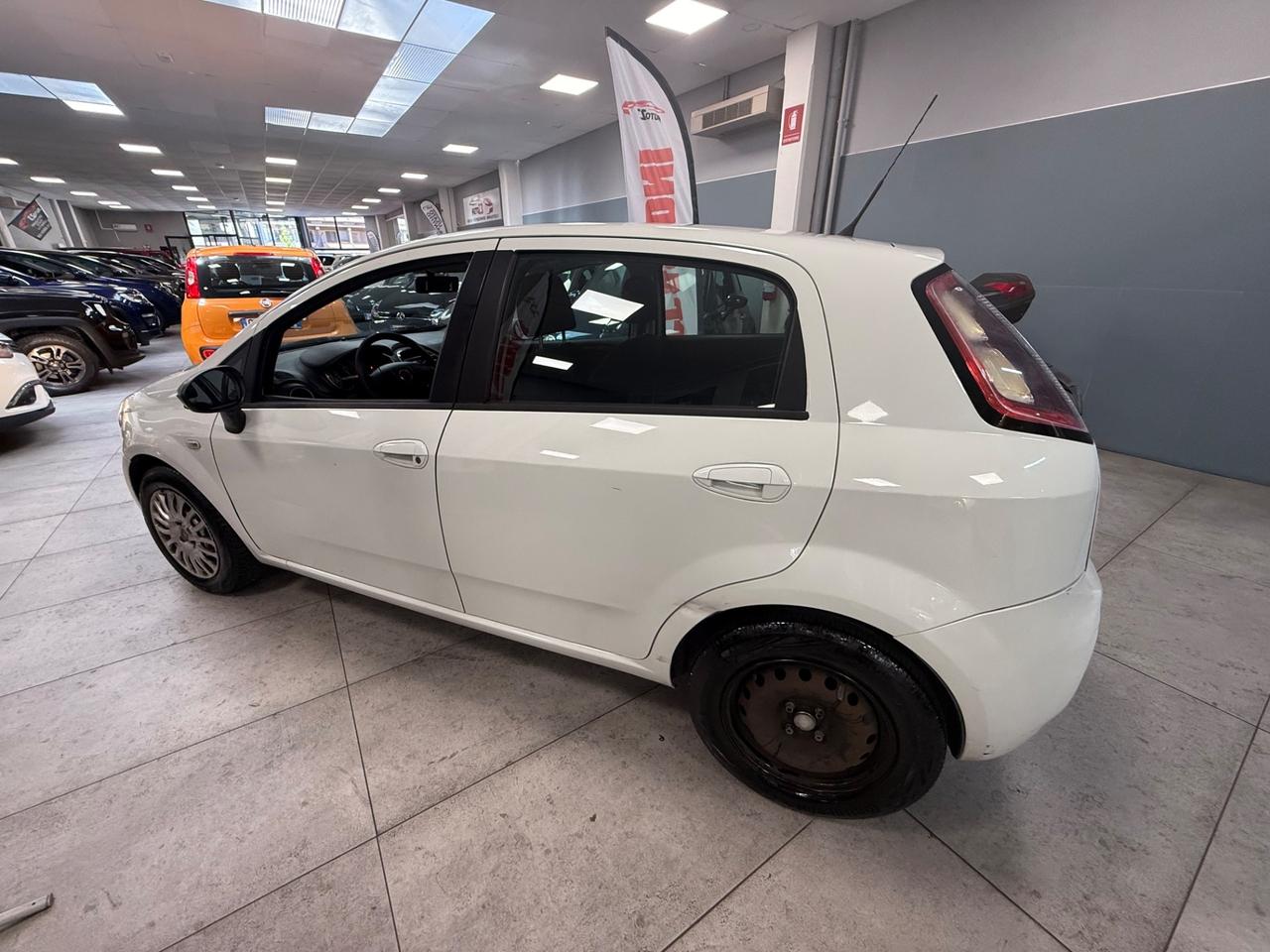 Fiat Punto 1.4 8V 5 porte Easypower Young 75CV Ok Neopatentati