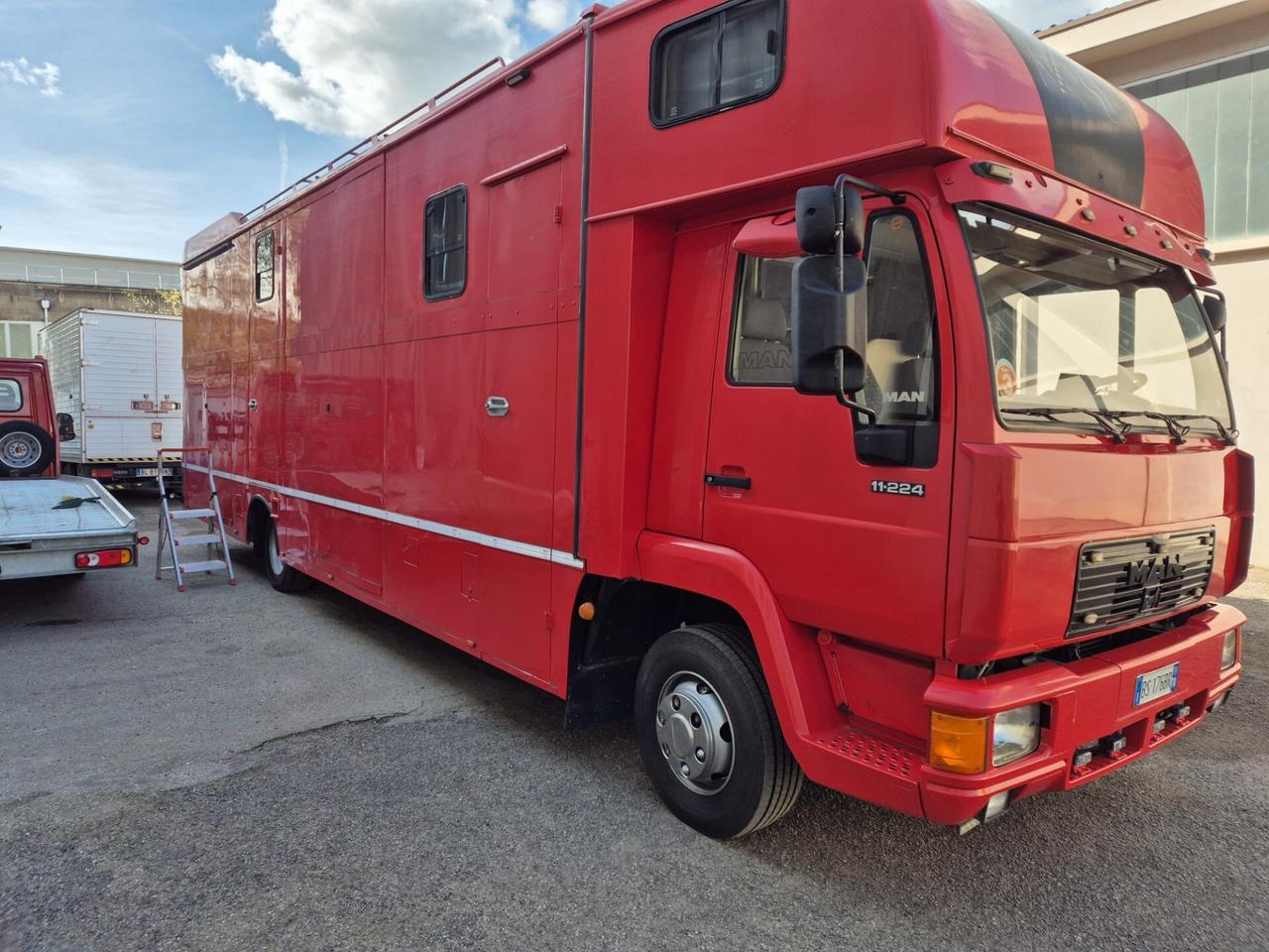 CAMION MAN LIVING 11.224