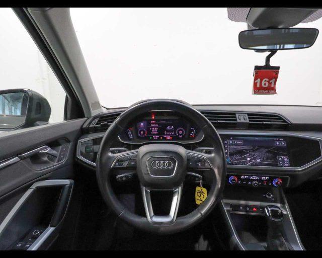 AUDI Q3 35 TDI S tronic Business