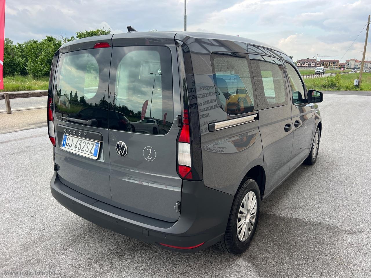 VOLKSWAGEN Caddy 2.0 TDI 102CV Life 5 POSTI AUTOVETTURA